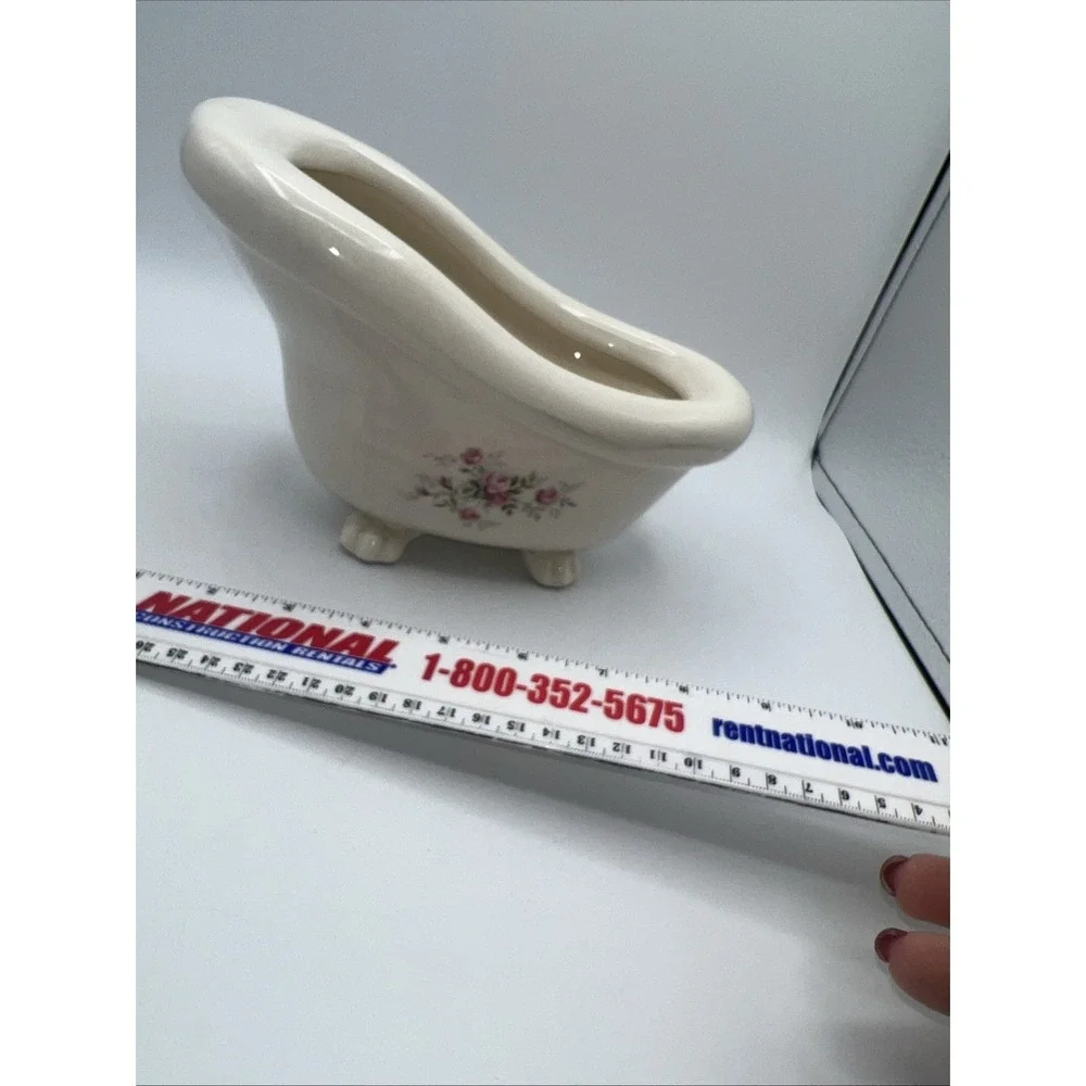 Porcelain Claw‎ Foot Tub Roses Soap 8